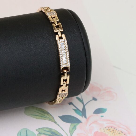 "Elegant Baguette-Cut Stone Rose Gold Bracelet in Chunky Chain, XPBL0906 - Picture 9 of 12